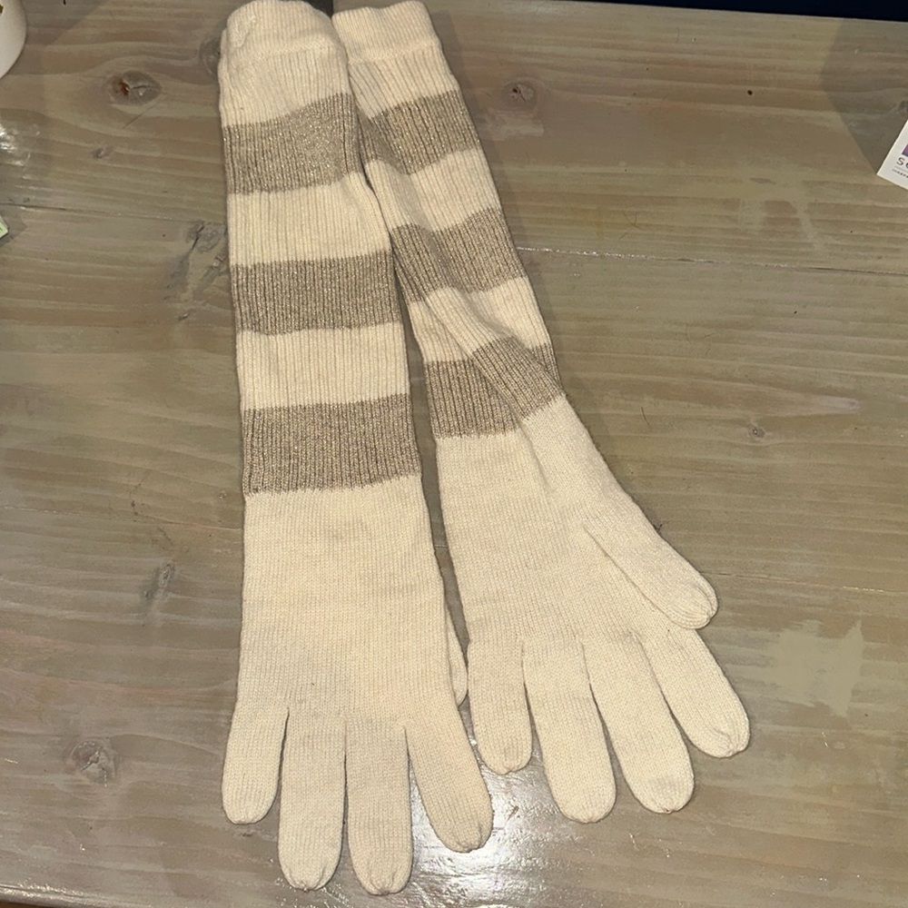 Armani Exchange gloves